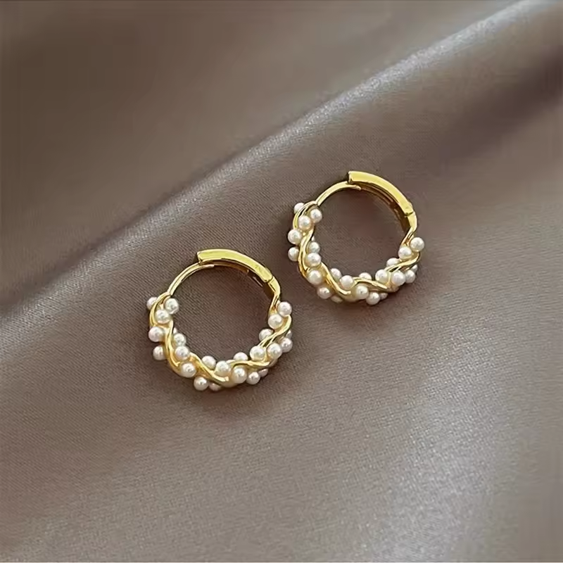 💎 Sublimez votre style avec élégance avec ces boucles d'oreilles en argent S925 ! 💎