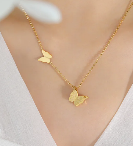 🦋 Collier “Douce Liberté” – L’élégance prend son envol