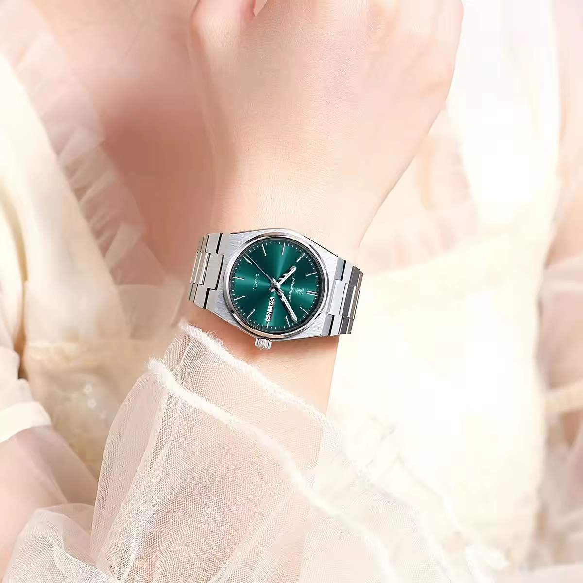 Audacieusement Chic : La Montre qui Vous Distingue