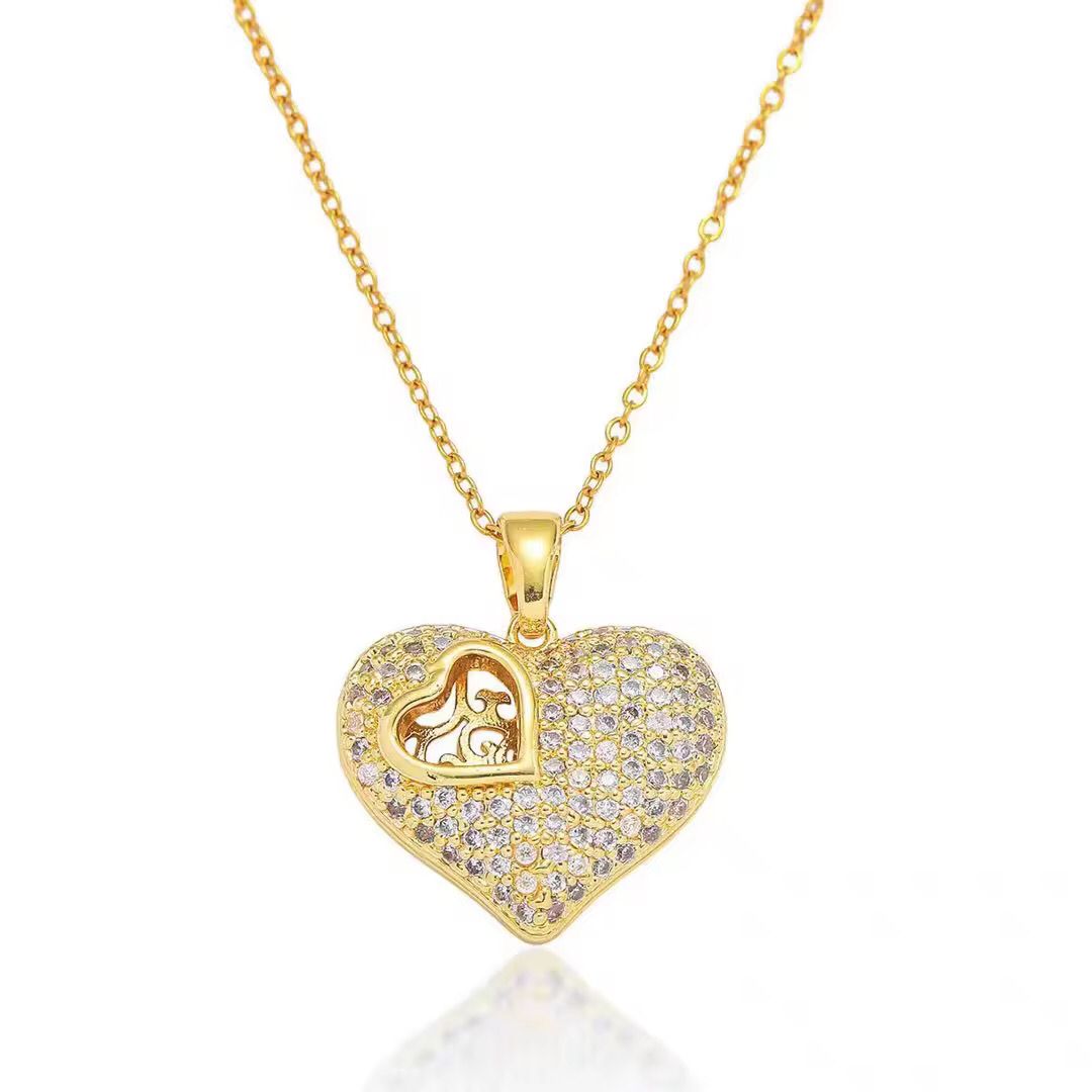💖 Collier “Cœur Éternel” – L’amour en éclat doré