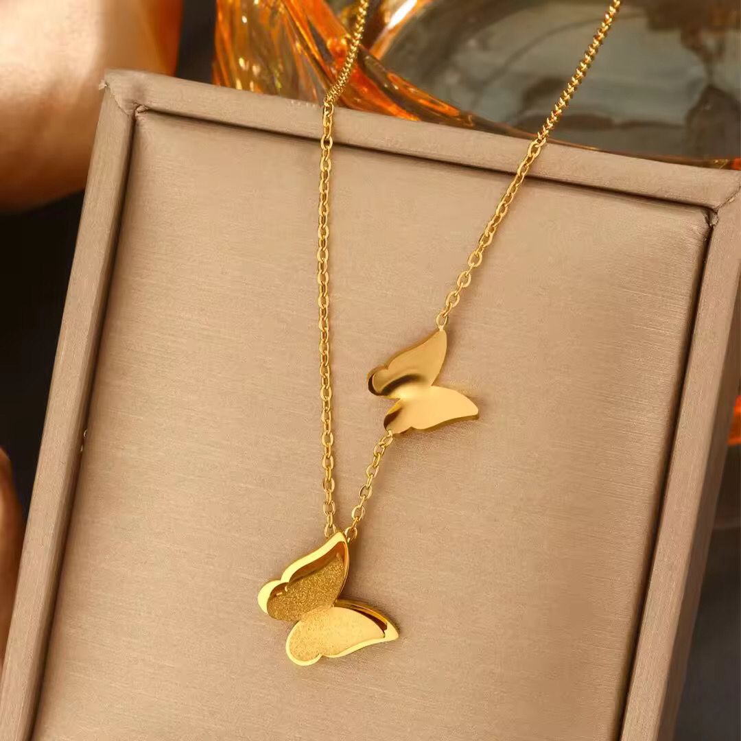 🦋 Collier “Douce Liberté” – L’élégance prend son envol