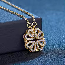 🍀 Collier “Chance Dorée” – L’élégance qui attire la fortune