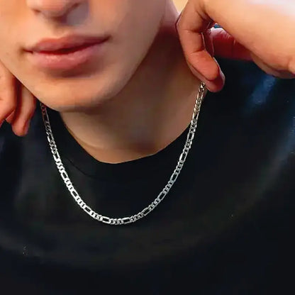 Sobre, affirmé, intemporel