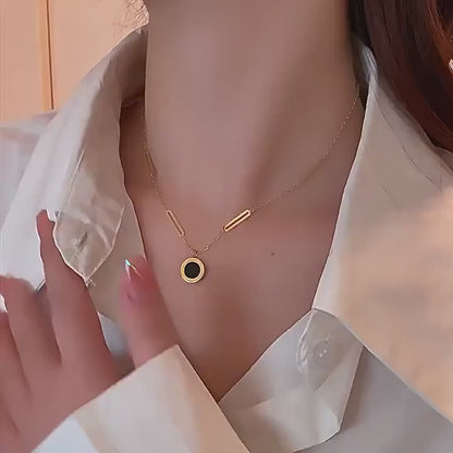 ✨ Collier Élégance Noire – L’acier qui fait sensation ✨
